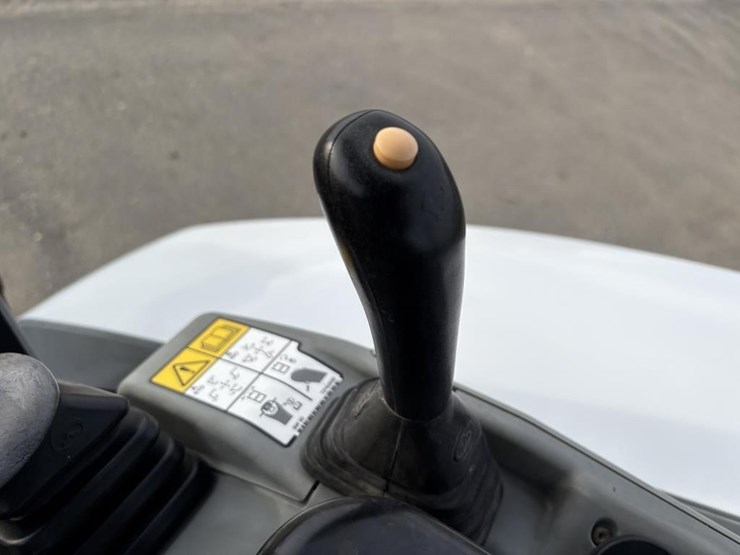 2021-bobcat-e35-image-33