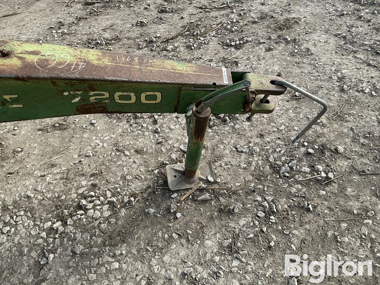 john-deere-7200-image-9