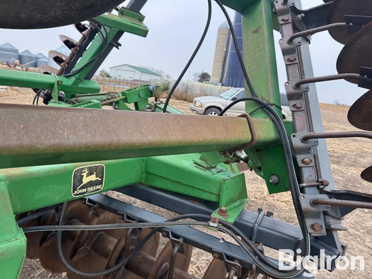 john-deere-630-image-16