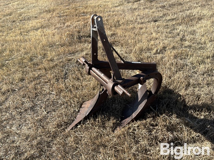 3-pt-2-bottom-plow-image-1