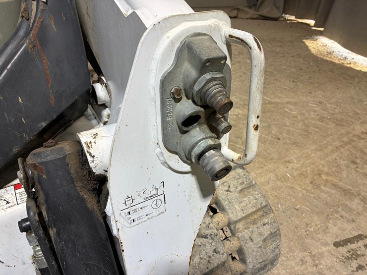 2020-bobcat-t770-image-11