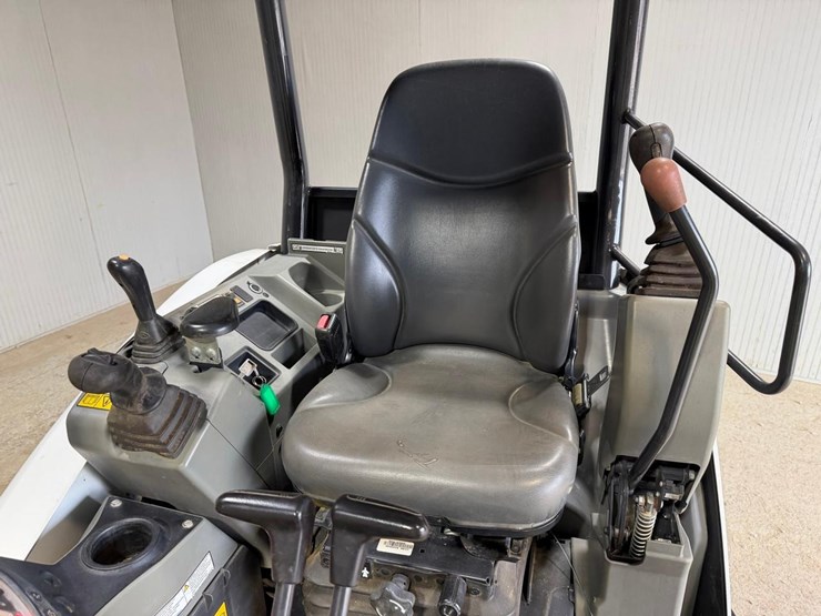 2021-bobcat-e26-image-19