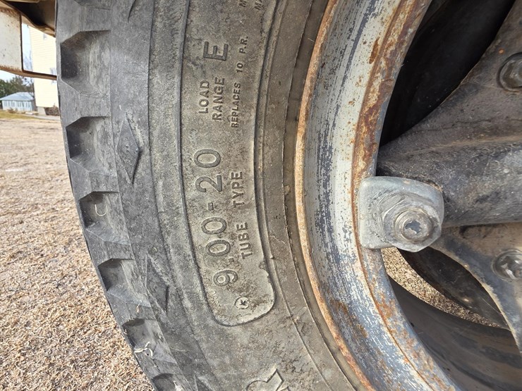 1975-ford-f600-image-17