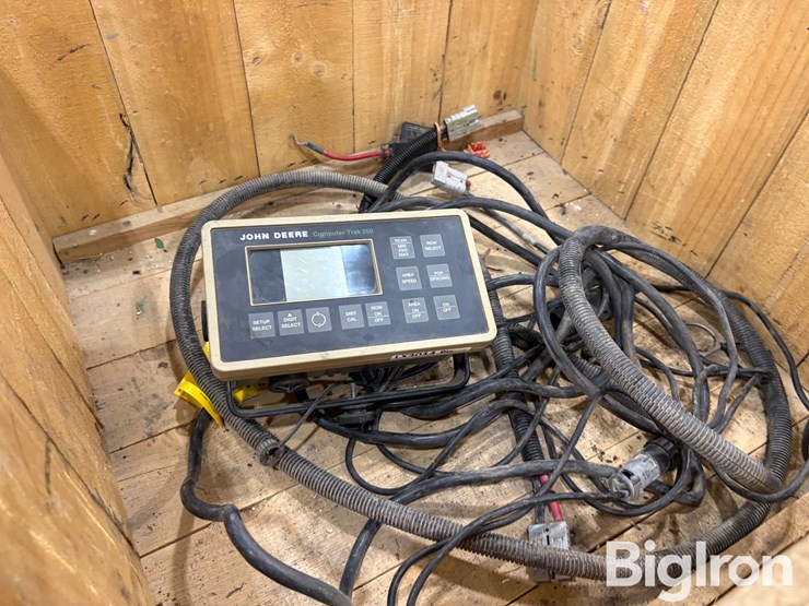 john-deere-250-image-1