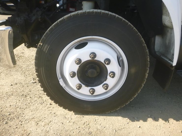 2013-ford-f650-image-19