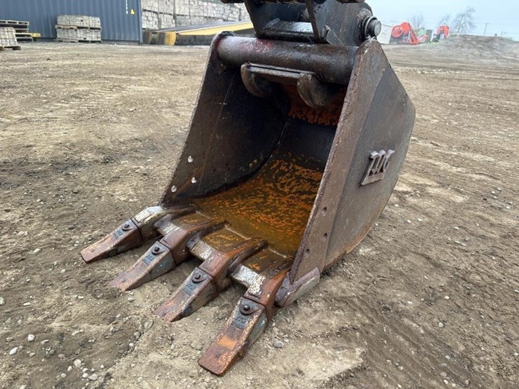 2021-bobcat-e26-image-11