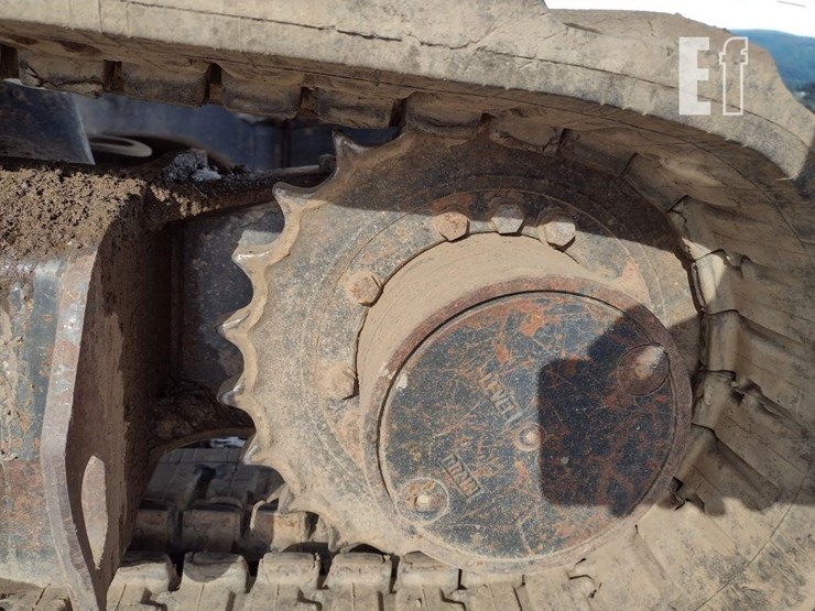 2013-deere-35d-image-27