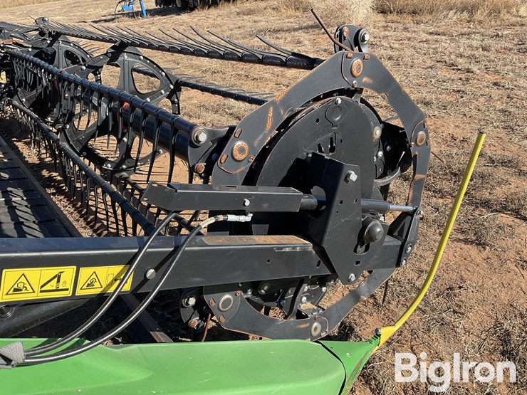 2021-john-deere-430d-image-19