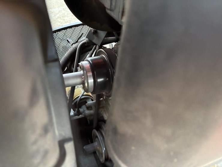 2018-kubota-l2501d-image-40