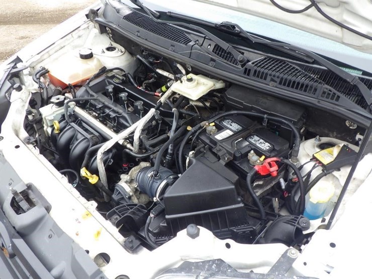 2010-ford-transit-connect-image-10