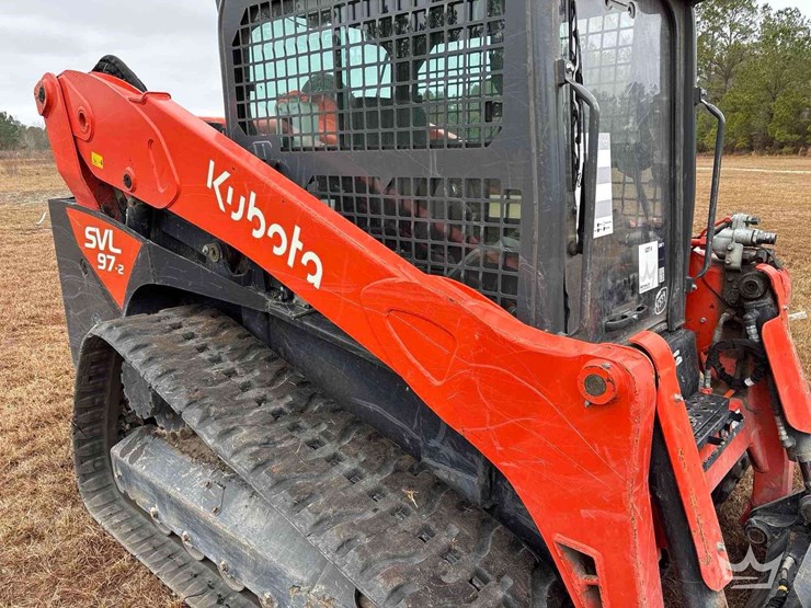 2024-kubota-svl97-2-image-12