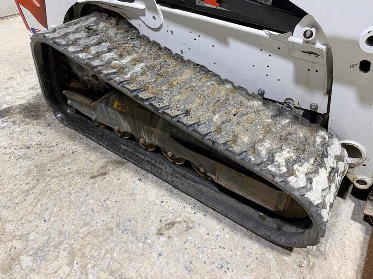 2023-bobcat-t770-image-14