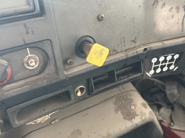 2001-international-4700-image-35