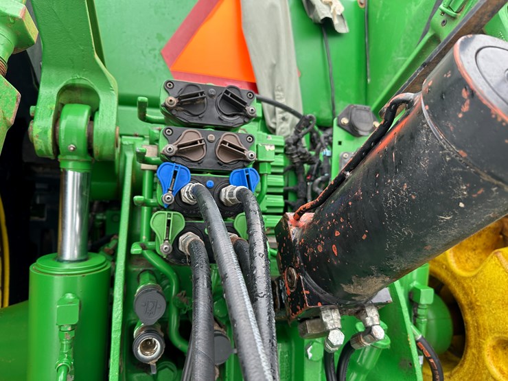 2012-john-deere-8310r-image-20