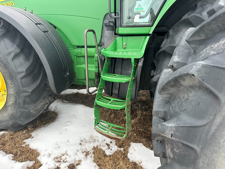 john-deere-8330-image-34