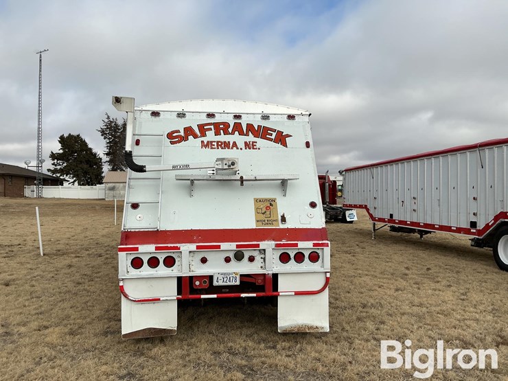 1982-cornhusker-grain-image-6
