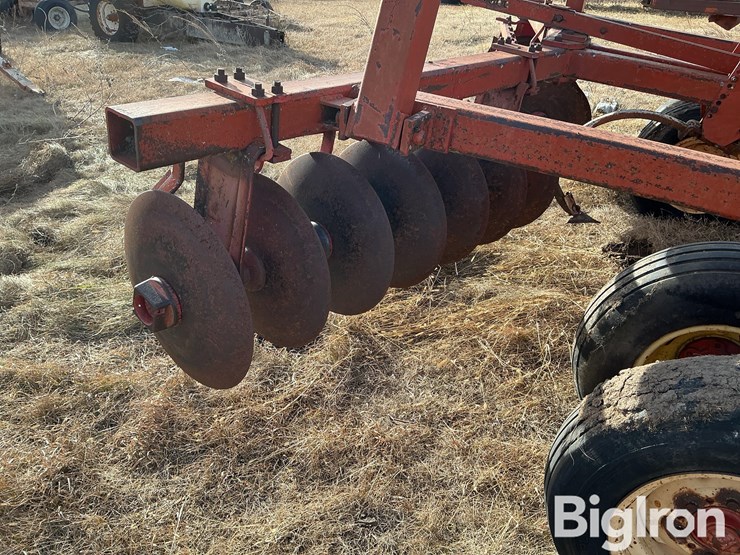 massey-ferguson-18-image-13