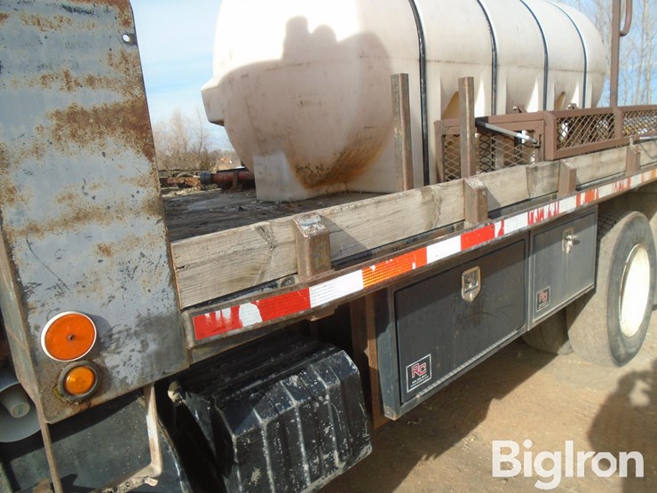 1999-international-8100-image-19