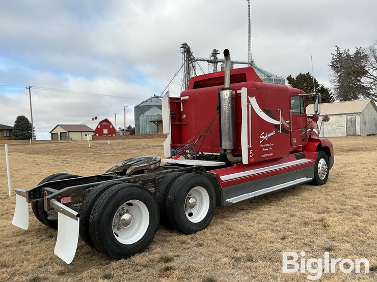 1995-freightliner-fld112-image-4