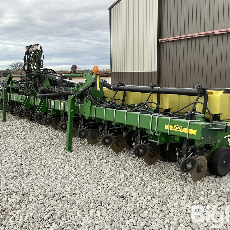 2012 JOHN DEERE 1720