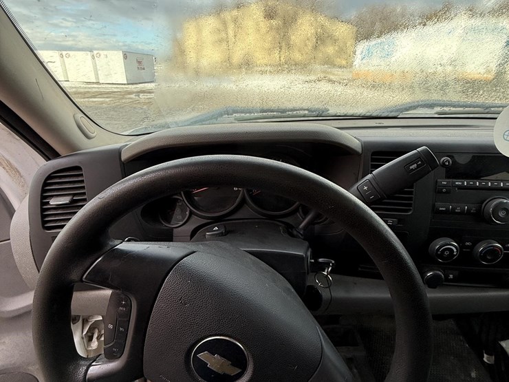 2009-chevrolet-silverado-1500-image-17