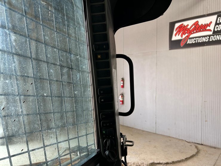 2020-case-sr240b-image-24