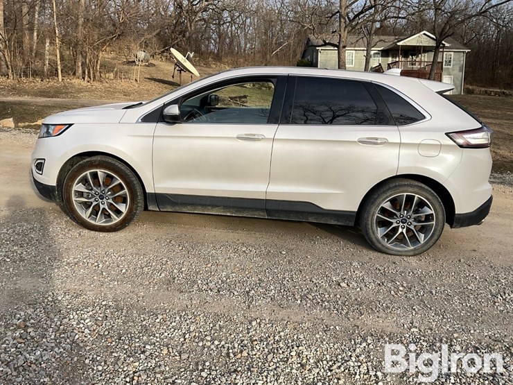 2016-ford-edge-titanium-image-8