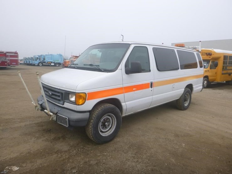 2006-ford-e350-image-1