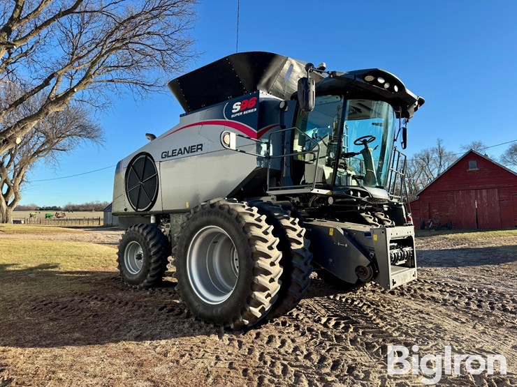 2016-gleaner-s96-image-3