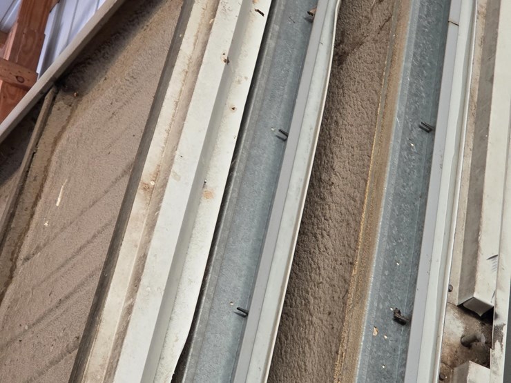 insulated-sliding-barn-doors-image-7