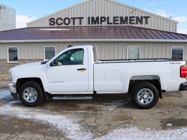 2016-chevrolet-1500-image-1