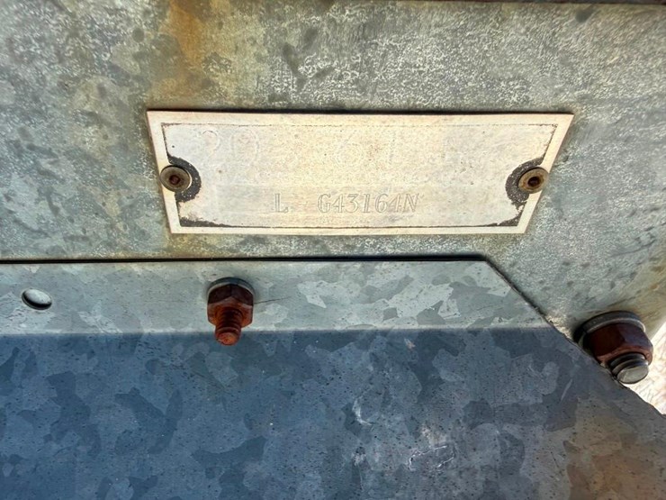 1981-gleaner-l2-m2-image-5