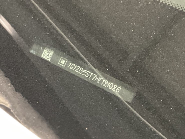 2017-chevrolet-malibu-ls-sdn-image-15