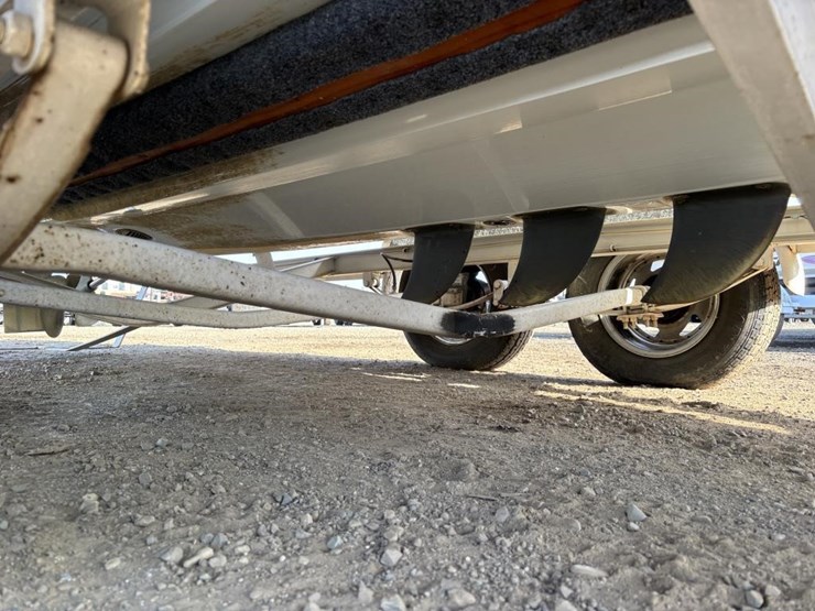 1998-unknown-trailer-image-53