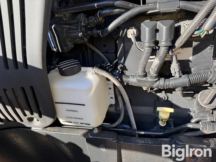 2008-new-holland-t8020-image-19