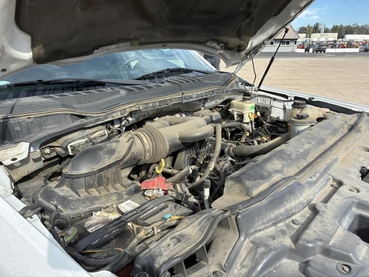 2017-ford-f550-xlt-image-11