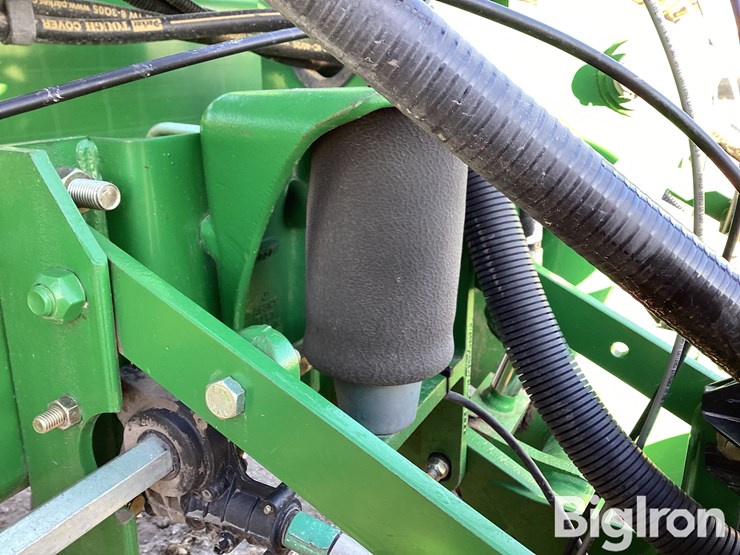 2006-john-deere-1770nt-image-18