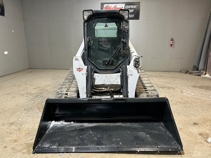2015-bobcat-t870-image-7