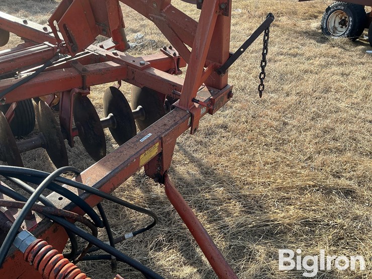 massey-ferguson-18-image-10