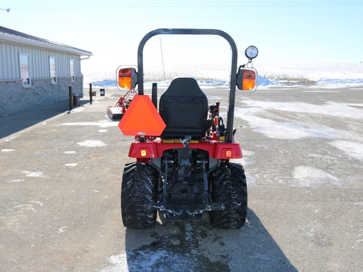 #4148-•-massey-ferguson-1gc.25-compact-tractor-image-3