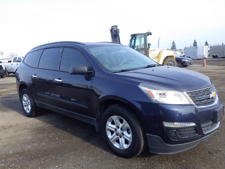 2015-chevrolet-traverse-image-2