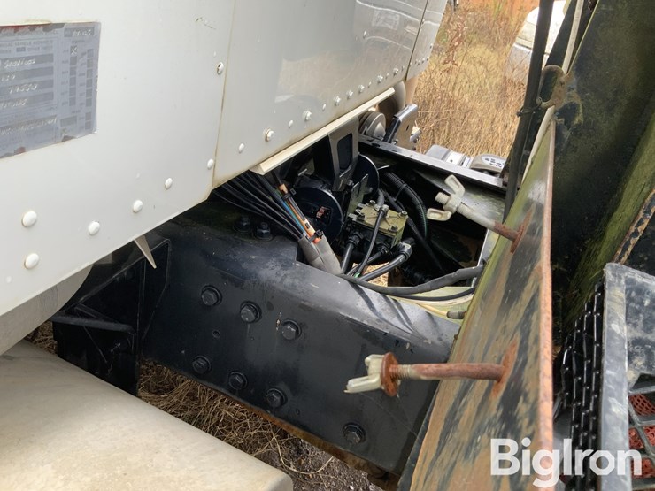 2012-kenworth-t800-image-11