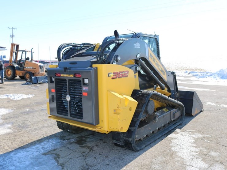 2023-new-holland-c362-image-3