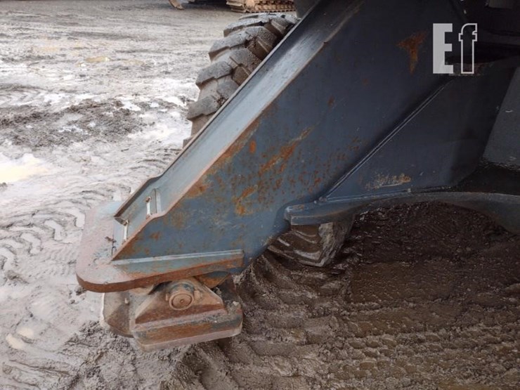 2005-gradall-xl3300-image-25