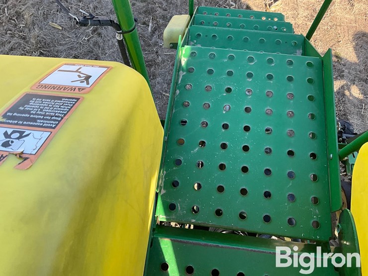 2006-john-deere-1770nt-ccs-image-13