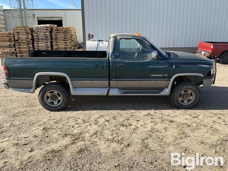 1994-dodge-ram-2500-image-4