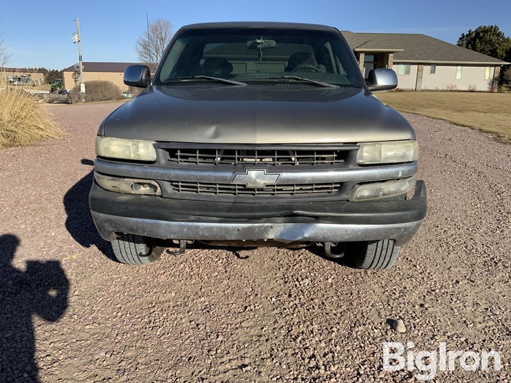 2002-chevrolet-silverado-1500-image-2