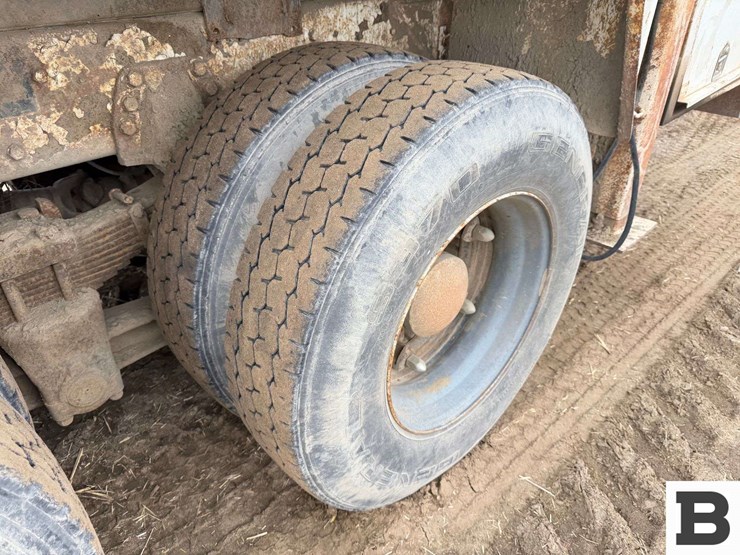 1993-ford-lts8000-image-21