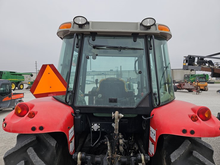 2004-massey-ferguson-5445-image-16