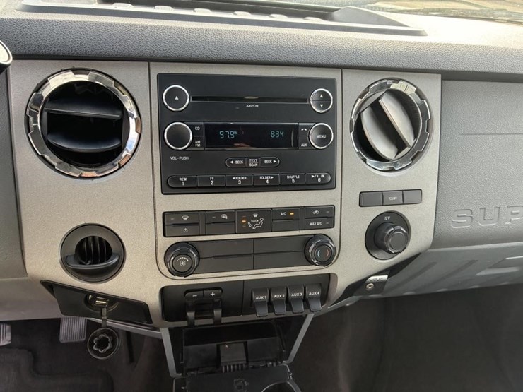 2016-ford-f550-xlt-image-16